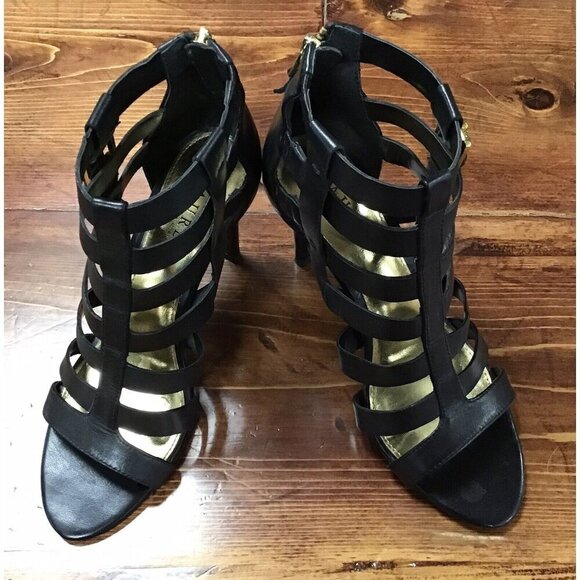 Woman’s Ralph Lauren Blacks Heals Size 7.5 - Picture 1 of 5